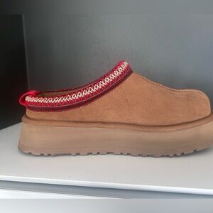 Ugg Tazz II Chestnut platform size 8